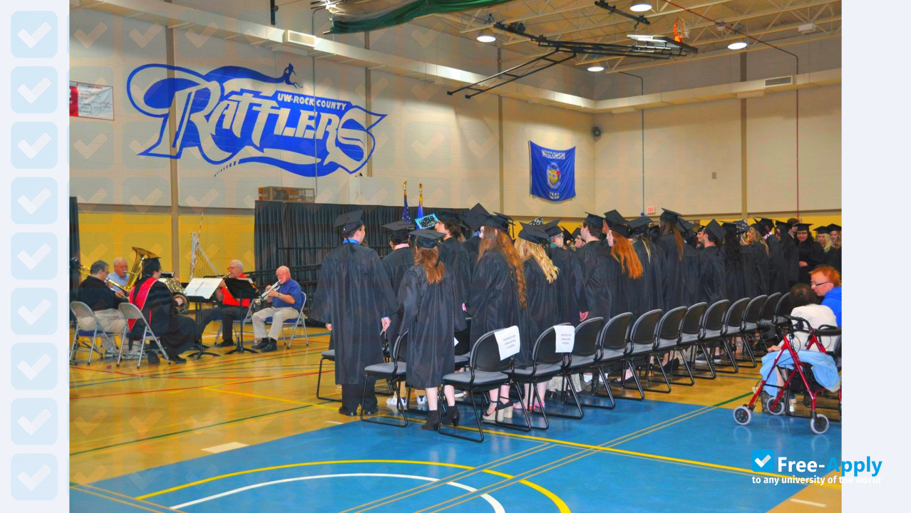 Photo de l’University of Wisconsin College Rock County #3