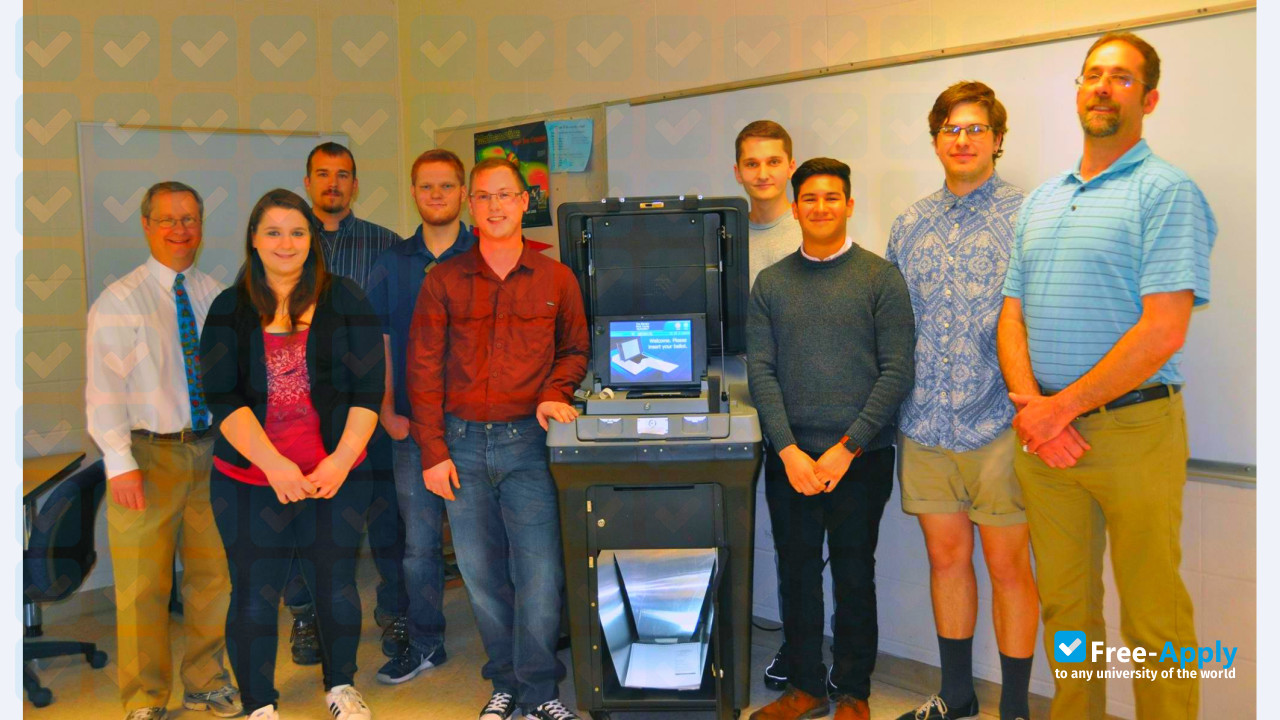 Photo de l’University of Wisconsin College Rock County #9