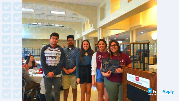 University of Wisconsin College Waukesha фотография №5