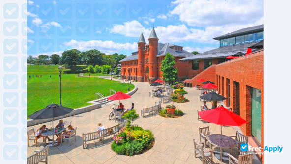 Wesleyan University photo #14