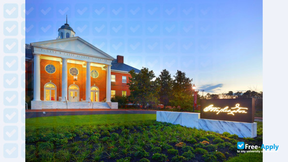 Washington College photo #12