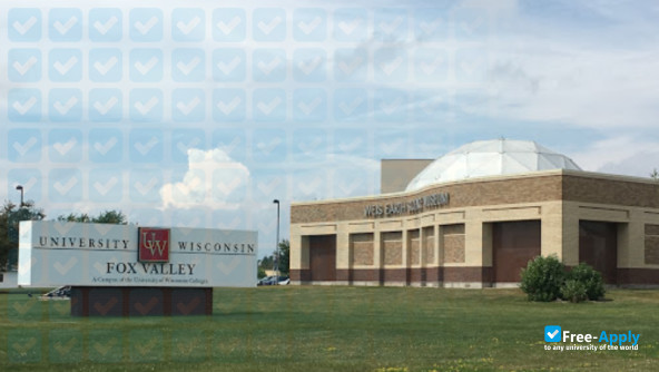 University of Wisconsin Fox Valley photo #5