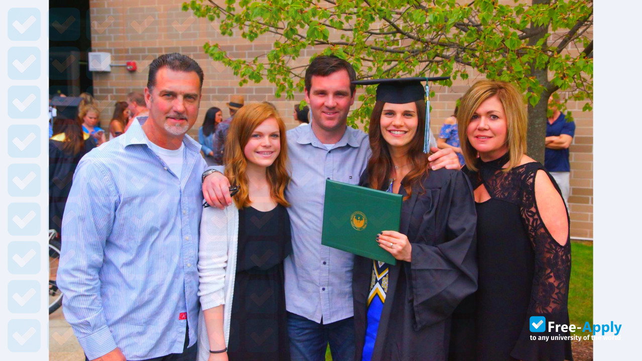 University of Wisconsin Green Bay photo #9