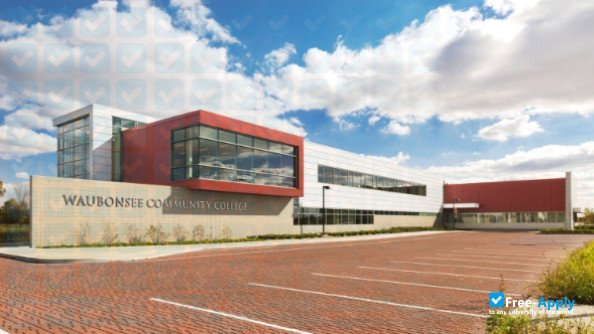 Waubonsee Community College photo #26