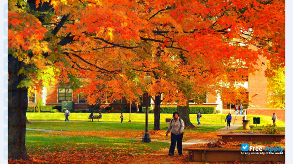West Virginia State University photo #4