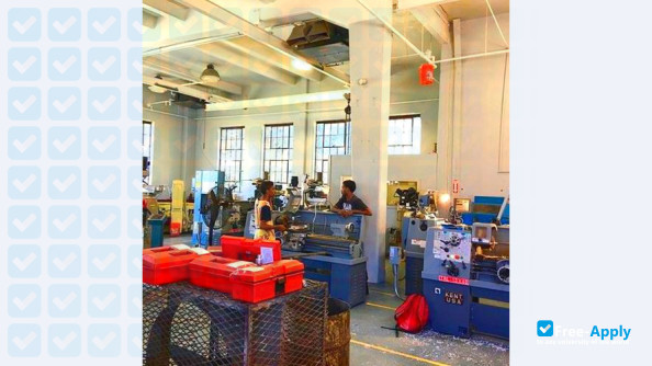 Foto de la William Moore College of Technology #3