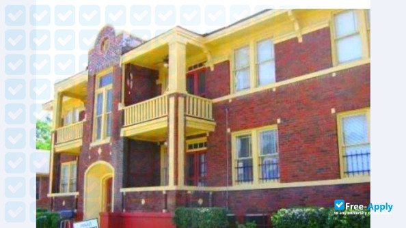 Foto de la William Moore College of Technology #2