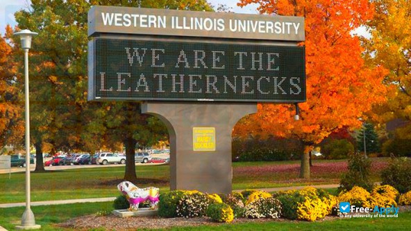Western Illinois University photo #13