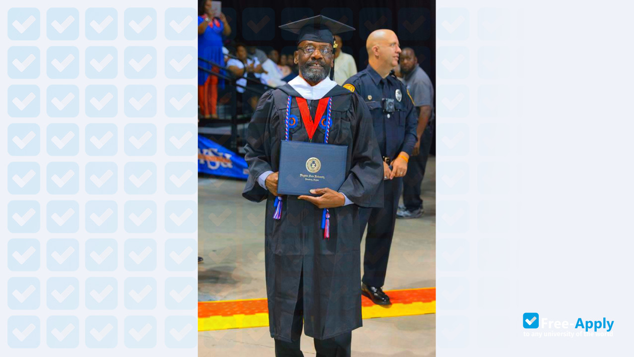 Virginia State University photo #6
