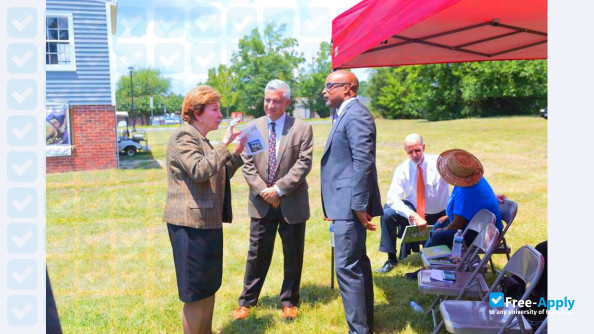 Virginia State University photo #9