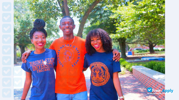 Virginia State University photo #14