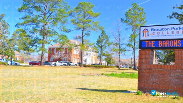 Brewton Parker College photo #13