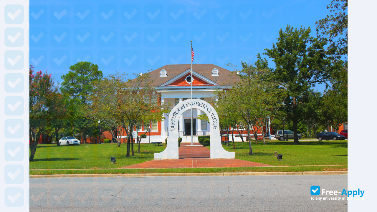 Brewton Parker College photo #10