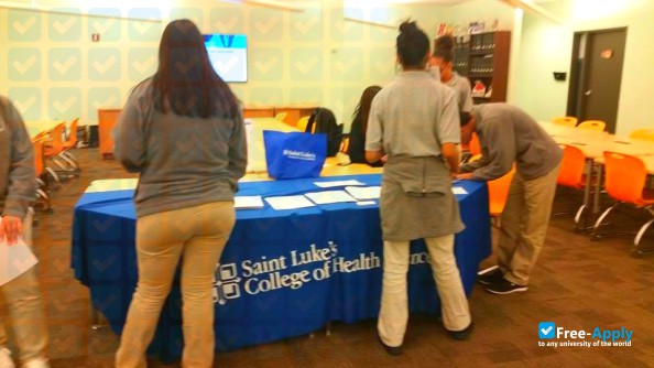 Photo de l’Saint Luke's College #2