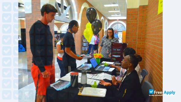 Foto de la Fayetteville Technical Community College #11