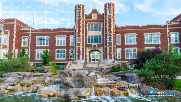 Kansas Wesleyan University photo #5