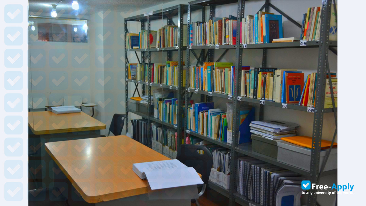 Foto de la University Institute Francisco de Asís #3