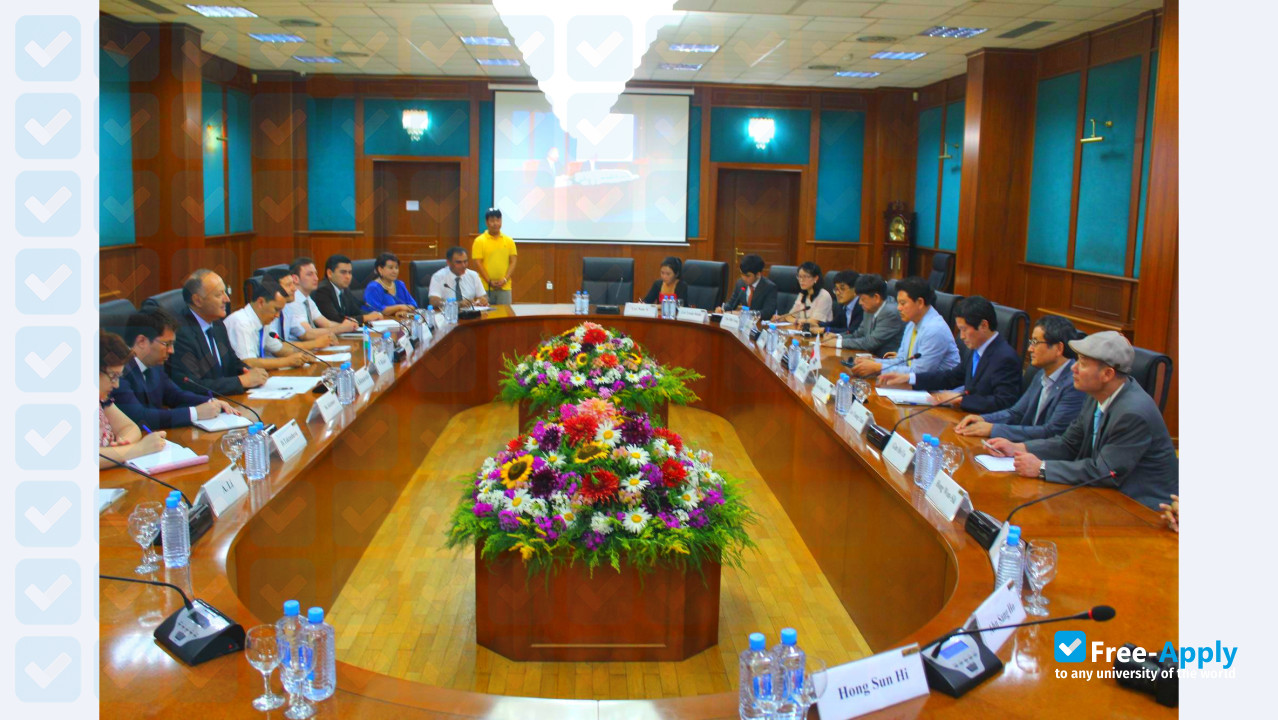 Banking and Finance Academy of Uzbekistan фотография №8