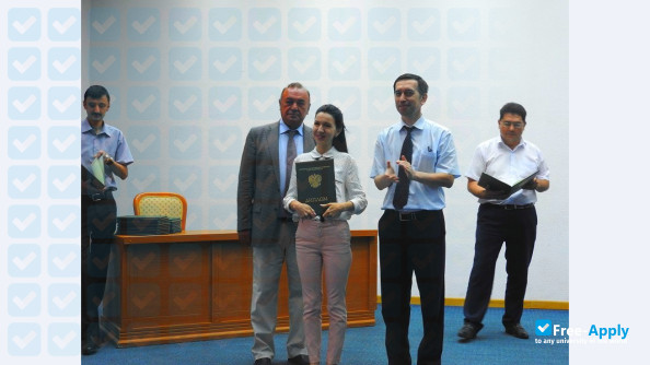 Photo de l’Moscow State University in Tashkent Branch #4
