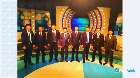 Foto de la Tashkent State University of Law #3