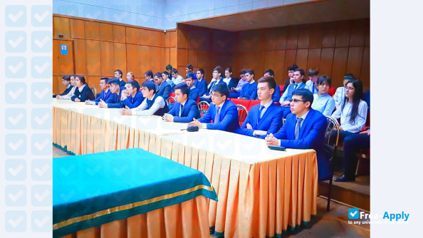 Foto de la Tashkent State University of Law #6