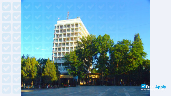 Photo de l’National University of Uzbekistan #3