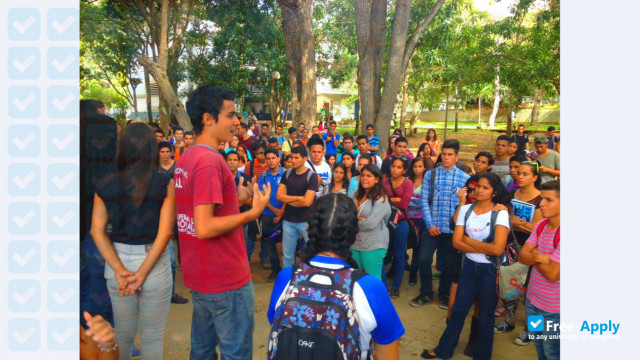 Foto de la University of East Venezuela. #3