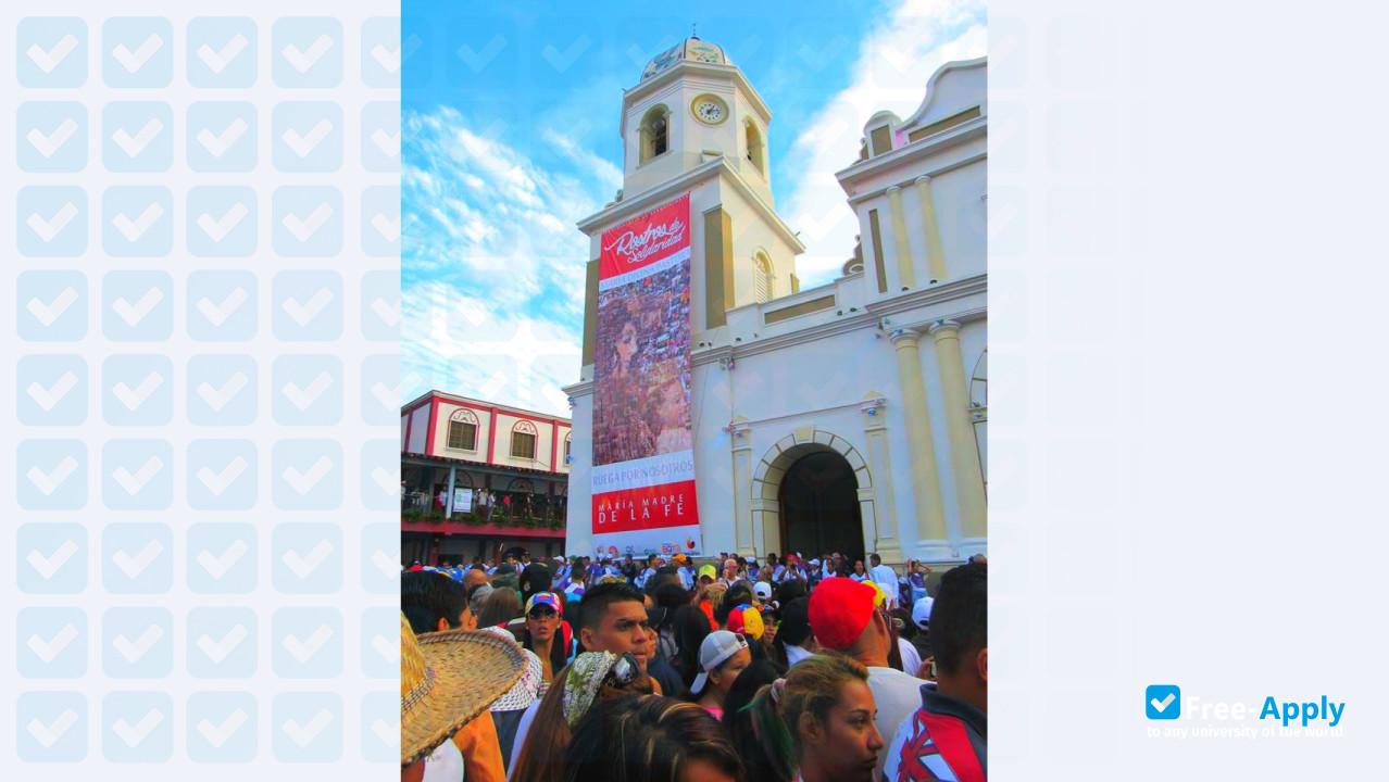 Foto de la University Fermín Toro #5