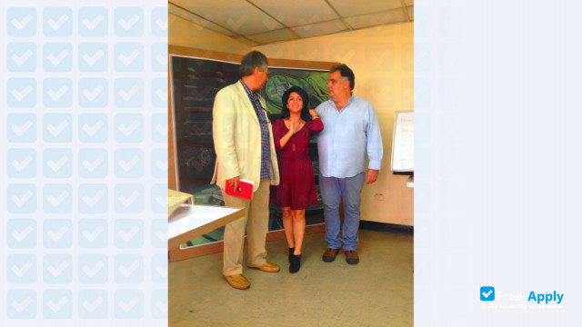 Photo de l’University José María Vargas #1