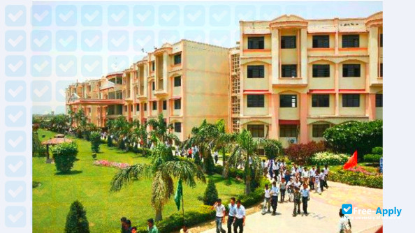 University Institute of Management and Technology photo #5