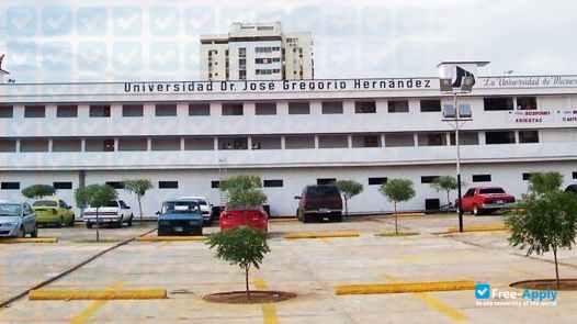 Foto de la Dr. José Gregorio Hernández University #3