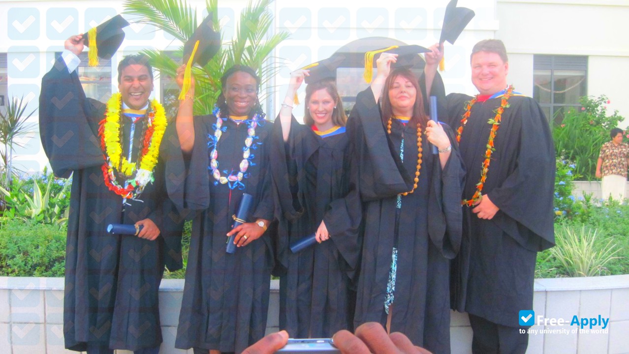 Foto de la Oceania University of Medicine #9