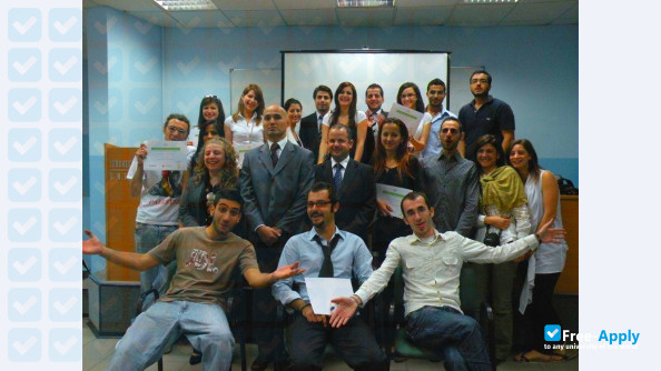 Lebanese International University Yemen фотография №3